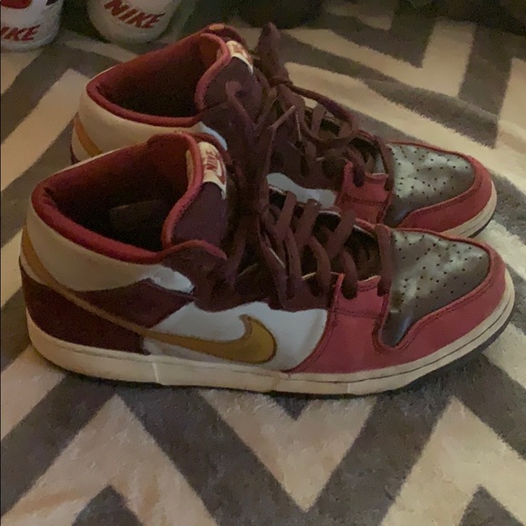 nike sb dunks beater